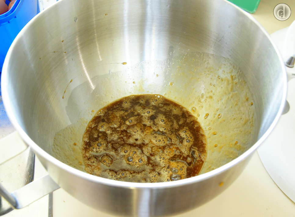 yolk and sugar mix gfgingersponge100011
