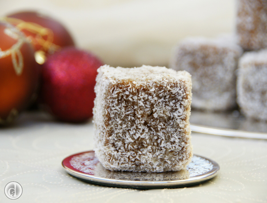 Lamingtons with ginger, cinnamon, cloves & nutmeg
